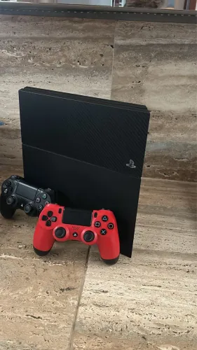 Ps4 FAT 1Tera + 2 Controles