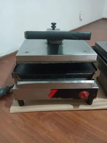 Prensa sanduícheira chapa para lanchonete hambúrgueria em bom estado
