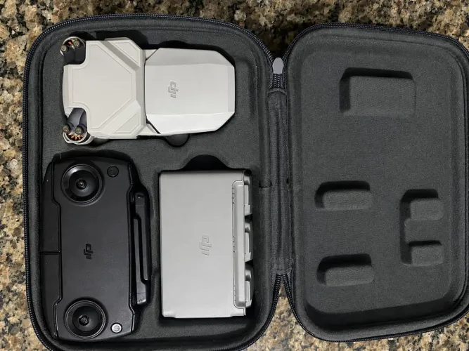 Drone DJI mini SE fly more combo