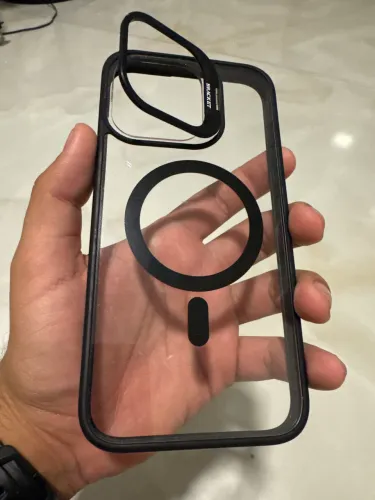 Capa iPhone 15 Pro Max preta suporte de vídeo MagSafe e proteção