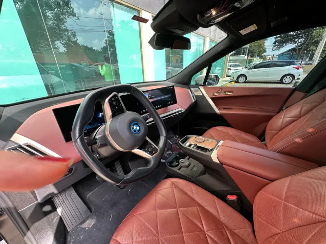 BMW IX Xdrive 50 Sport Aut. (elétrico) 2024