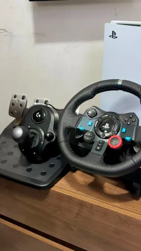Volante Logitech G29 Driving Force + Pedais + Câmbio PS5/PS4/PC
