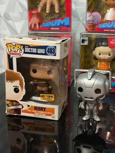 Funko Pop! Doctor Who - Rory #483 e Cyberman #224 com BRINDES
