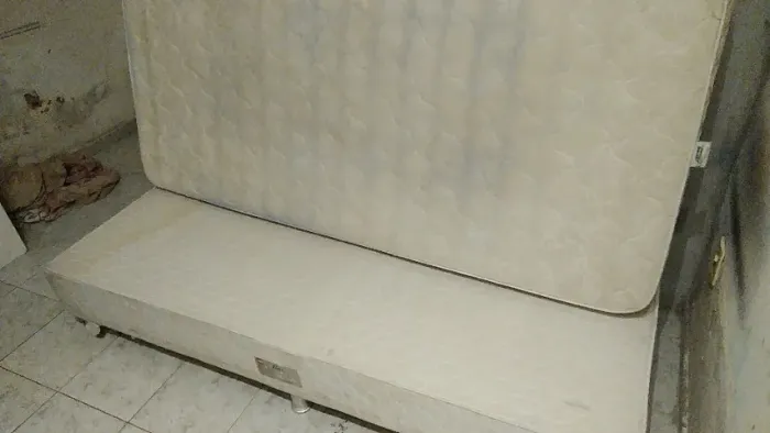 Vendo cama solteiro 