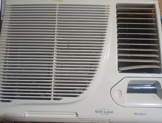 Ar-condicionado de janela Gree 9.000 BTUs - 220v