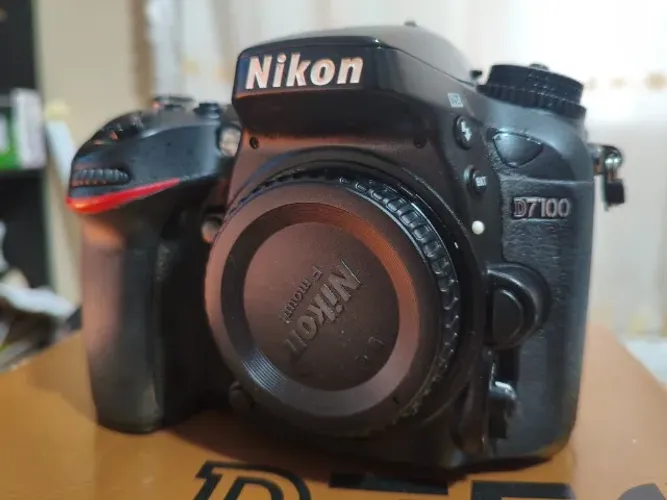 Nikon D7100 - 16k