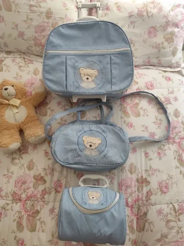 Kit Mala saída de maternidade Ursinhos ( mala maior com rodinhas)