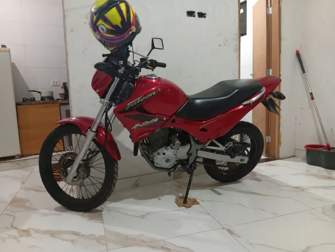 Falcon com 4500 mil km com manual toda original torando 15 mil *