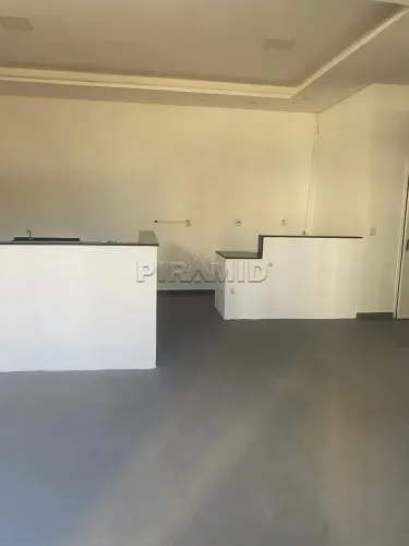 Salão comercial com 80m², bairro Jardim Irajá, Zona Sul de Ribeirão Preto/SP.