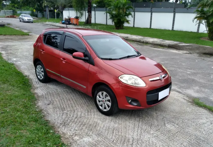 Fiat Palio Week. Attractive 1.4 Fire Flex 8V 2013