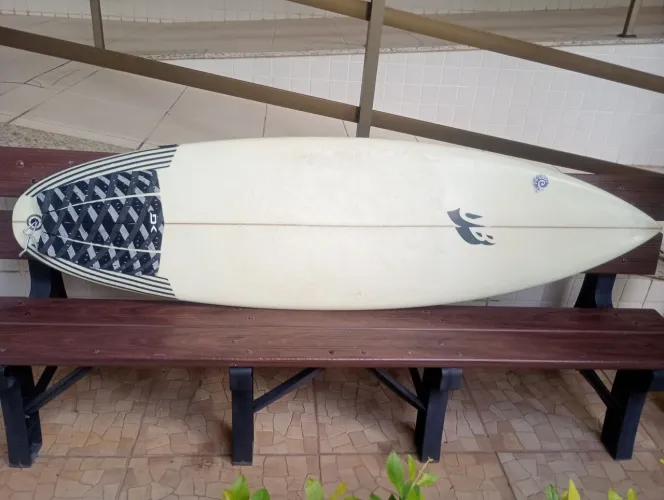 Prancha de surf Shaper Udo Bastos 