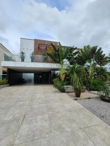 Casa alto padrão, 450m², 4 suítes, 6 vgs no Cond. Montenegro Boulevard