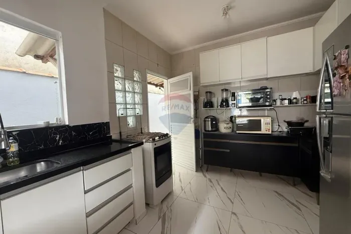 Casa Térrea com 3 Dormitórios e 250 m² de Terreno | Jardim Vista Alegre