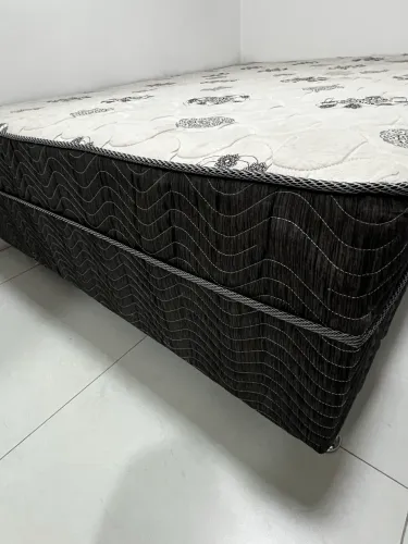Cama box - Ortobom com molas integradas 1,86 x 1,38