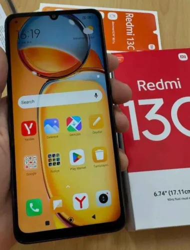 Redmi 13C 128 giga . 8+8 de ram