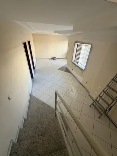 Casa Duplex 3 quartos no Centro de Linhares