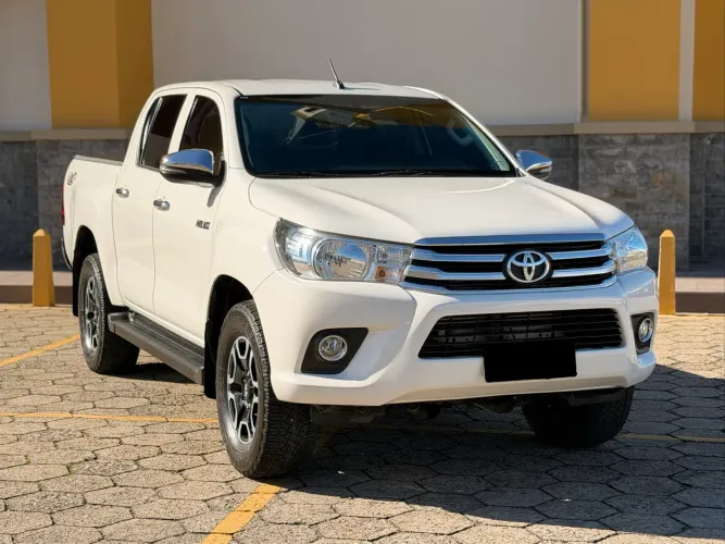 Toyota Hilux CD 4X4 2.8 Diesel Mec. 2020