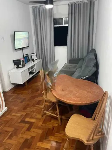 Apartamento - / Residencial / Glória
