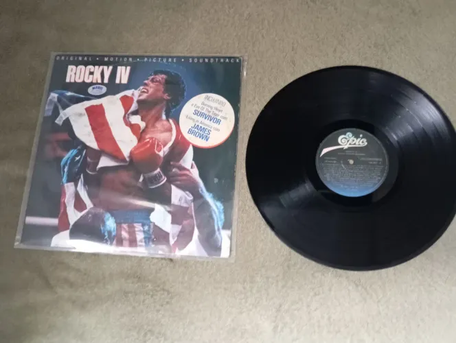 Lp Disco Vinil ROCKY IV ótimo estado