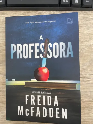 Livro a professora freida mcfadden