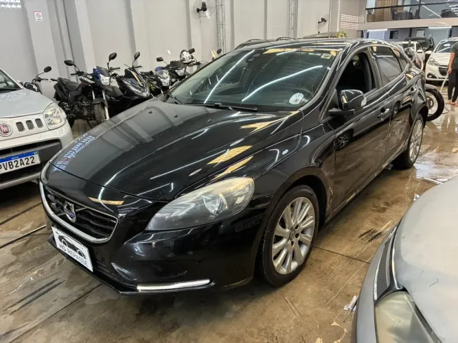 Volvo V40 2.0 Turbo 2015