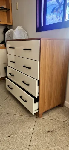 Cômoda Reta com 4 gavetas (Modelo W344) da marca Dalla Costa, na cor