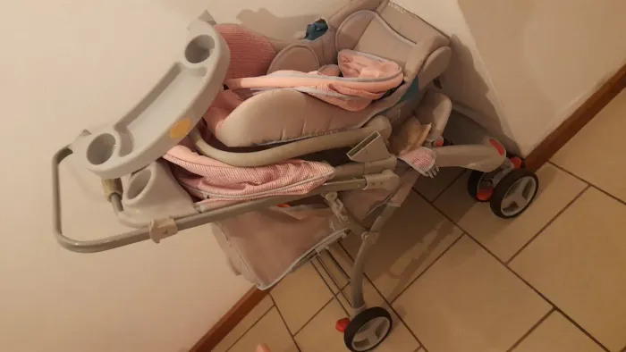 Carrinho + bebê conforto BARATO