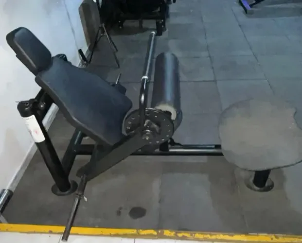 Máquina profissional de elevação pélvica