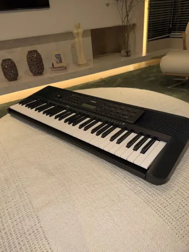 Teclado Yamaha PSR