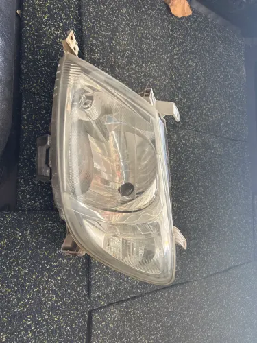 Hilux  farol original 
