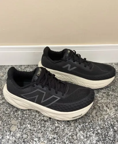 Tênis New Balance 1080 V14 Tam 11,5(usa) / 43(bra) Usado Muito Pouco em Perfeito Estado