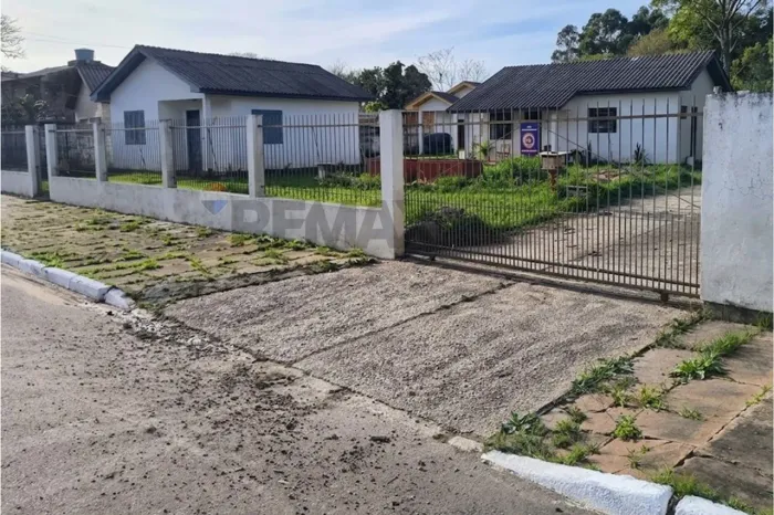 "Três Casas em Eldorado do Sul Cheias de Potencial"
