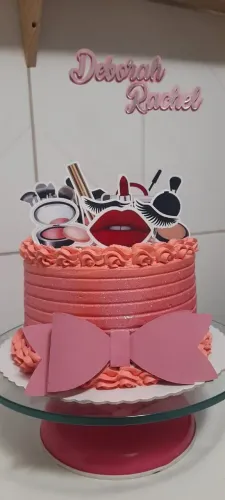 Bolos , doces e kit festa 