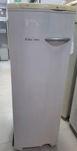 Freezer vertical Electrolux
