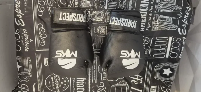 LUVA BOXE/MUAY-THAI 10 OZ