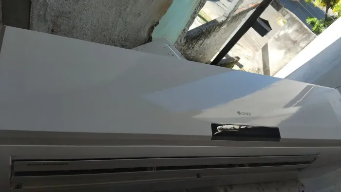 Ar condicionado 28.000btus GREE funcionando valor R$1.800,00