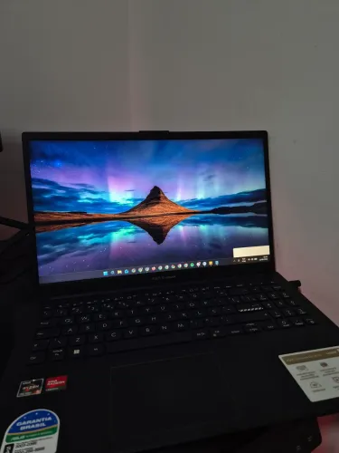 Notebook Asus Vivobook Go 15 Ryzen 5 7520U - Novíssimo - 8GB Ram