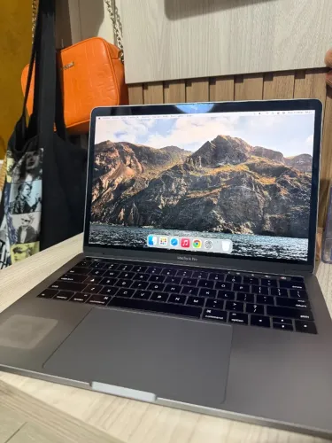 MacBook Pro 13" 2016 | 16GB RAM | SSD 256GB | Excelente Desempenho | LER DESCRIÇAO