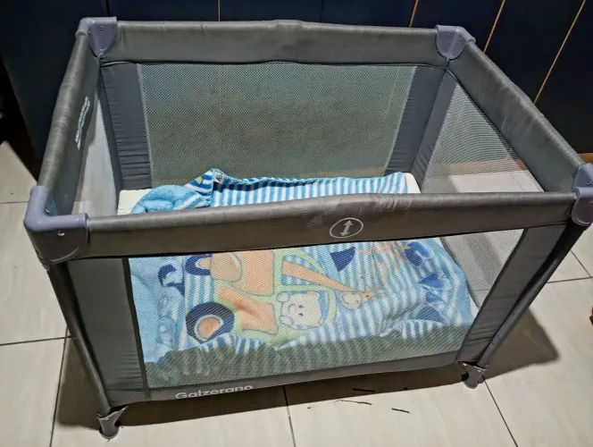 Vendo Andador e Chiqueirinho para bebê