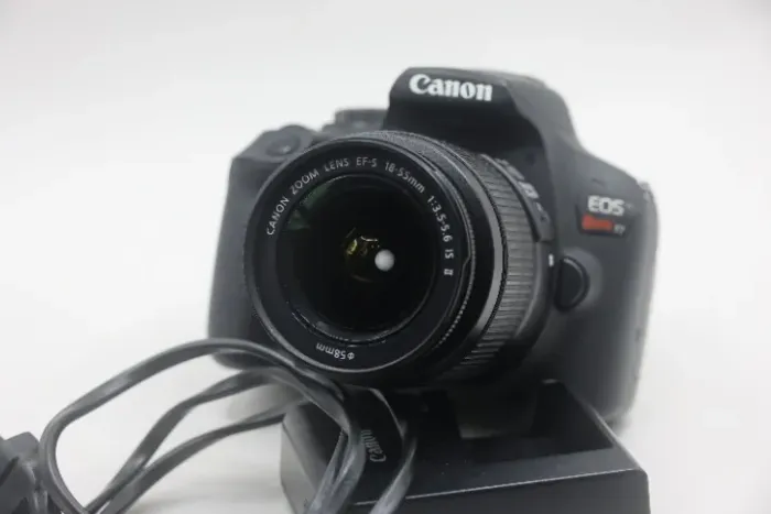 Canon T7 com lente 18-55