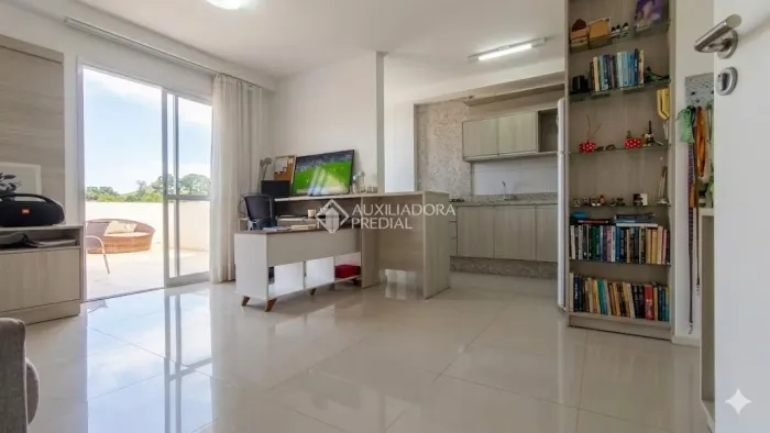 COBERTURA COM TERRAÇO ESPETACULAR - CACHOEIRA DO BOM JESUS-FLORIANÓPOLIS