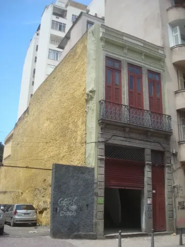 Casa para aluguel possui 350 metros quadrados em Centro - Rio de Janeiro - Rio de Janeiro