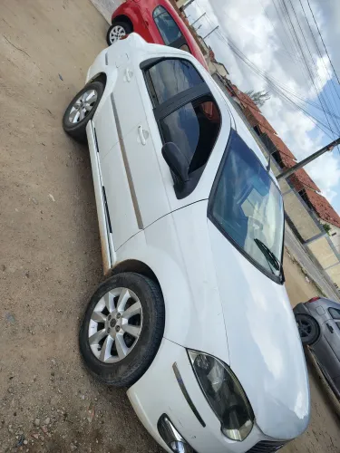 Fiat Siena HLX 1.8 MPI Flex 8V 4P 2010
