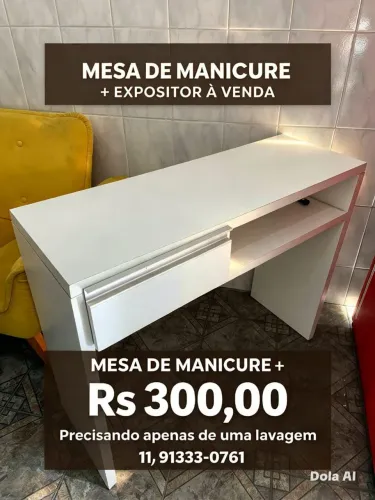 MESA DE MANICURE 