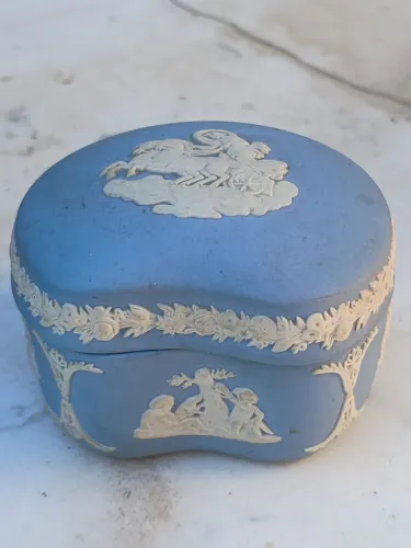 Caixinha em porcelana
