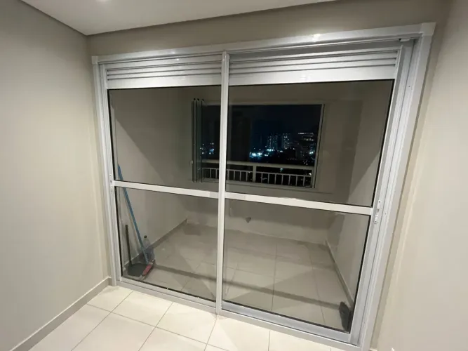 Porta Balcão Vidro 2 Folhas