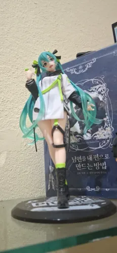 hatsune miku punk