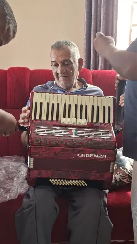 Sanfona 48 Baixos 34 teclas Cadenza Nova