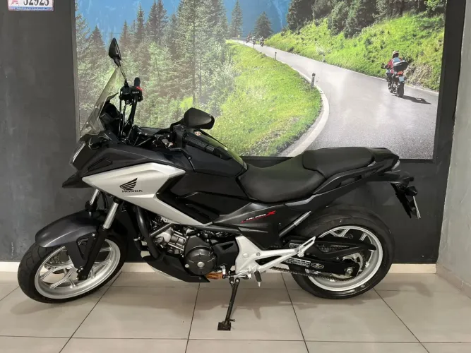 NC750X 2016 aceito troca moto menor valor