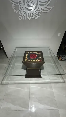 Mesa de Vidro com suporte de Madeira 